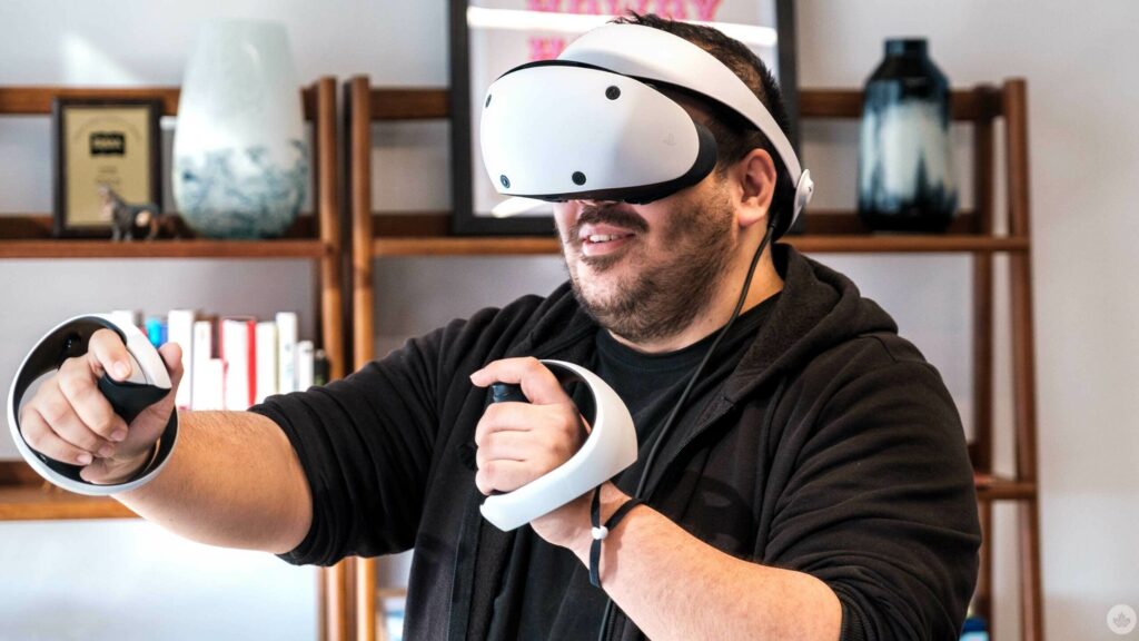 Photo Joueur testant le casque Playstation VR 2 